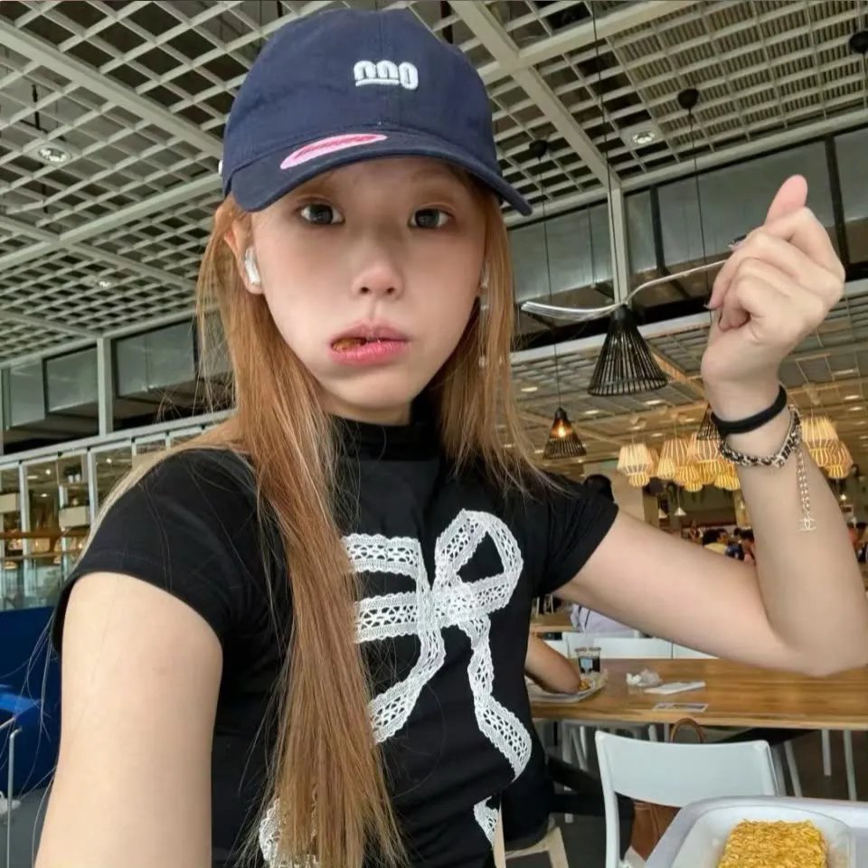 小姐不在家 海报